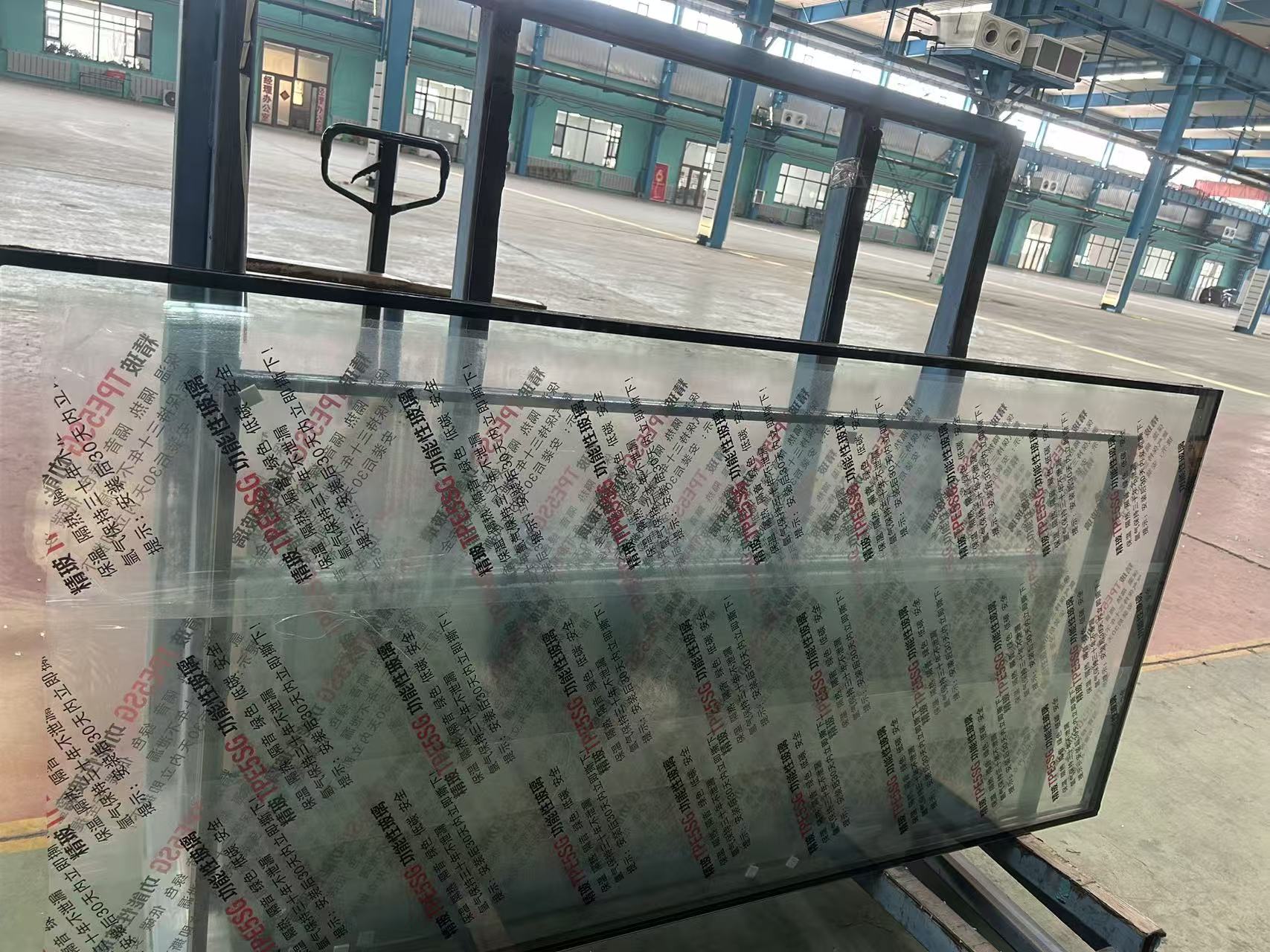 榆林市玻璃源头工厂夹层夹丝玻璃 - 一站式服务